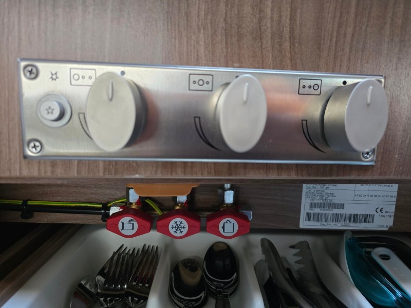Bürstner Averso Top 560 TK Caravan - Eschlikon, Switzerland
