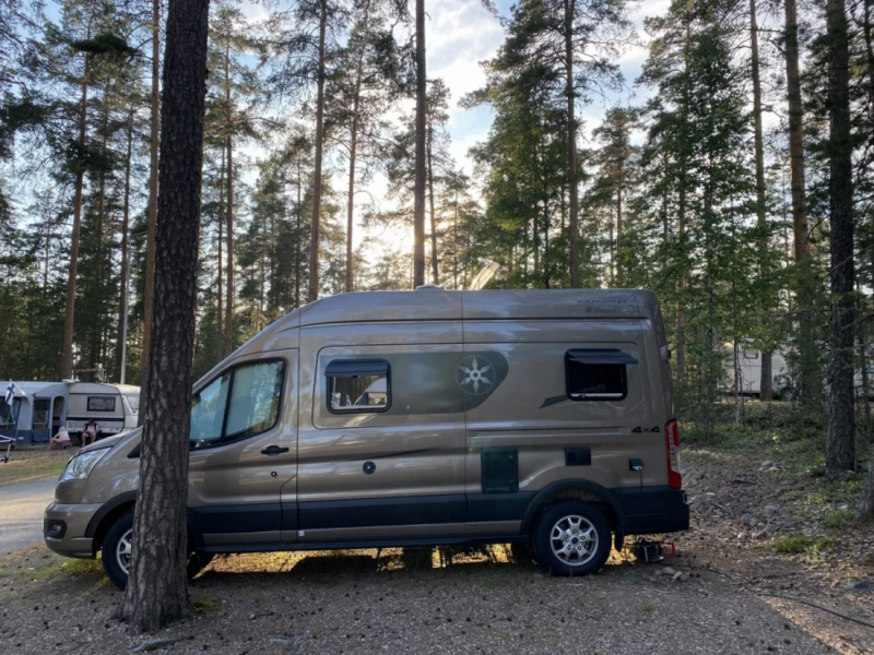 Karmann Mobil Mobil Dexter 560 4X4 Matkailuauto (Sa) 5OV 1995CM3 Campingbus - Lempäälä, Finnland
