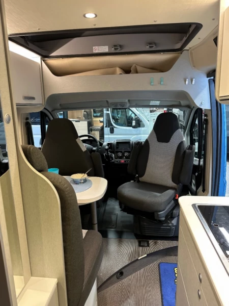 Hymer Free 600 Campingbus - Täby, Schweden