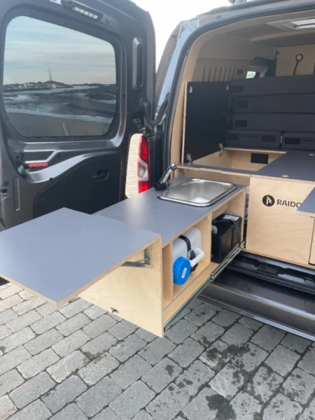Peugeot Partner Campingbus - Kabelvåg, Norwegen