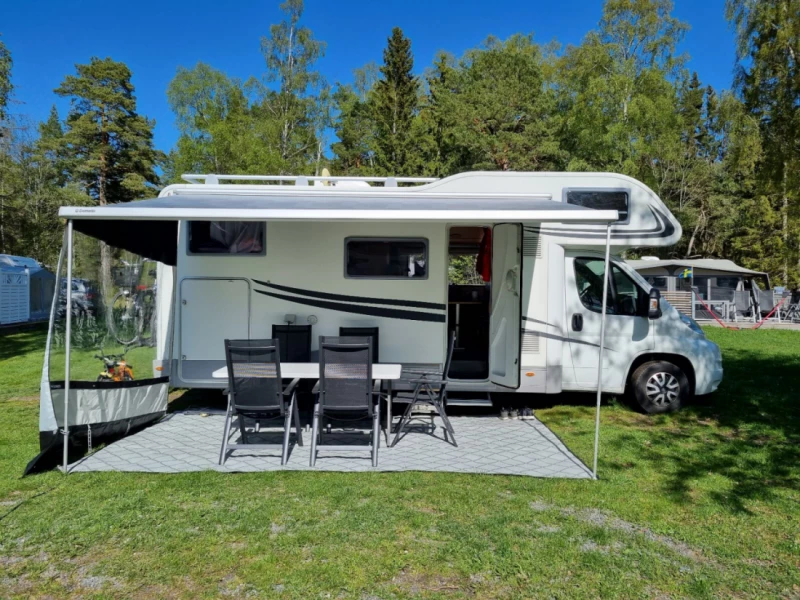 Adria Adriatik Wohnmobil - Knivsta, Schweden