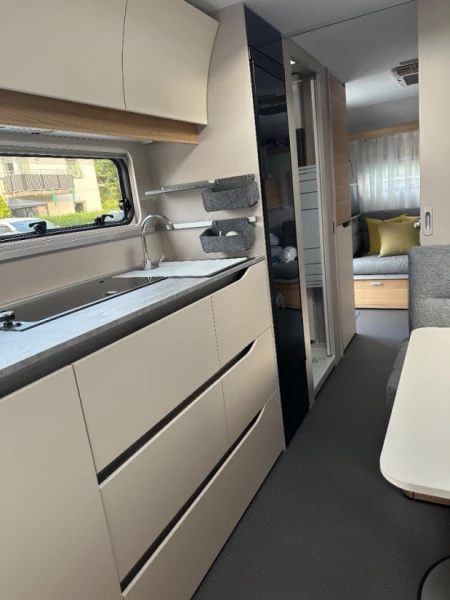 Adria Adora 673 PK Wohnwagen - Torslanda, Schweden