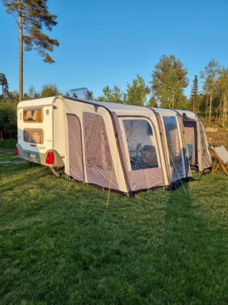 Knaus Sudwind Uoplyst Matkailuvaunu - Sande i Vestfold, Norja