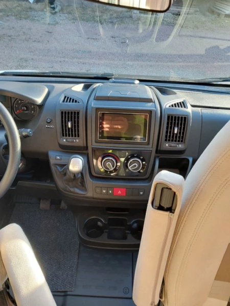 Sunlight Sun light T69/Fiat multijet 150 Autocamper - Parainen, Finland