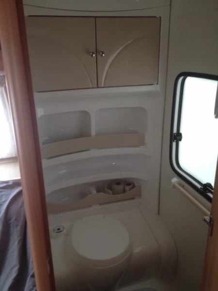 Hobby 560 Kmfe DE Luxe Wohnwagen - Tollarp, Schweden