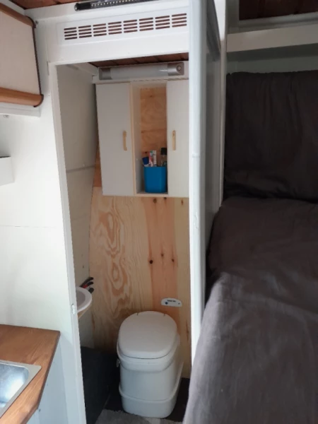 Ford Transit Van 2.2 TDCi Campingbus - Jönköping, Schweden