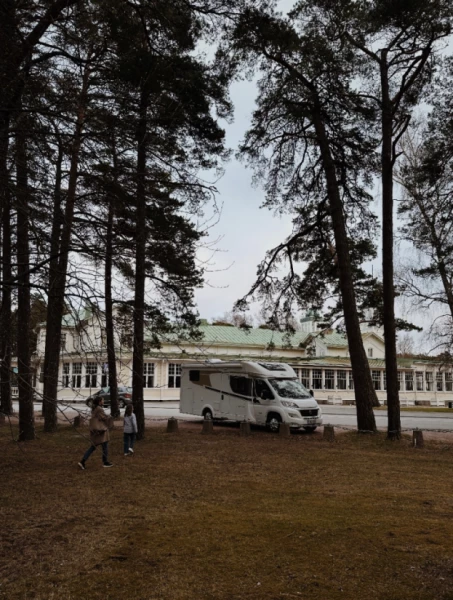 Carado T 448 Matkailuauto (Sa) 3OV 2287CM3 Wohnmobil - Turku, Finnland