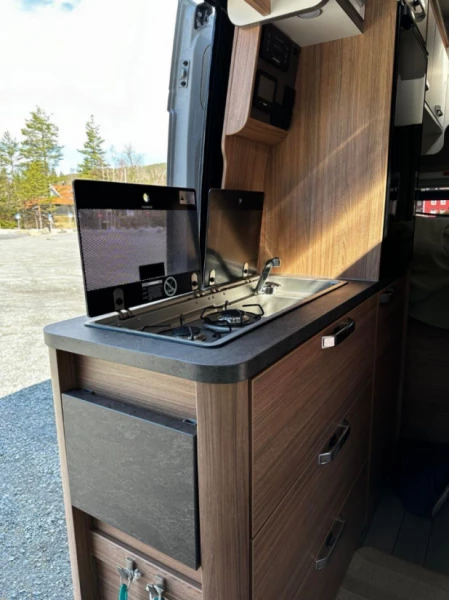 Weinsberg CaraBus 600 MQH Wohnmobil - Ski, Norwegen