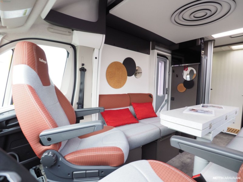 Challenger X150 retkeilyauto Campingbus - Oulu, Finnland