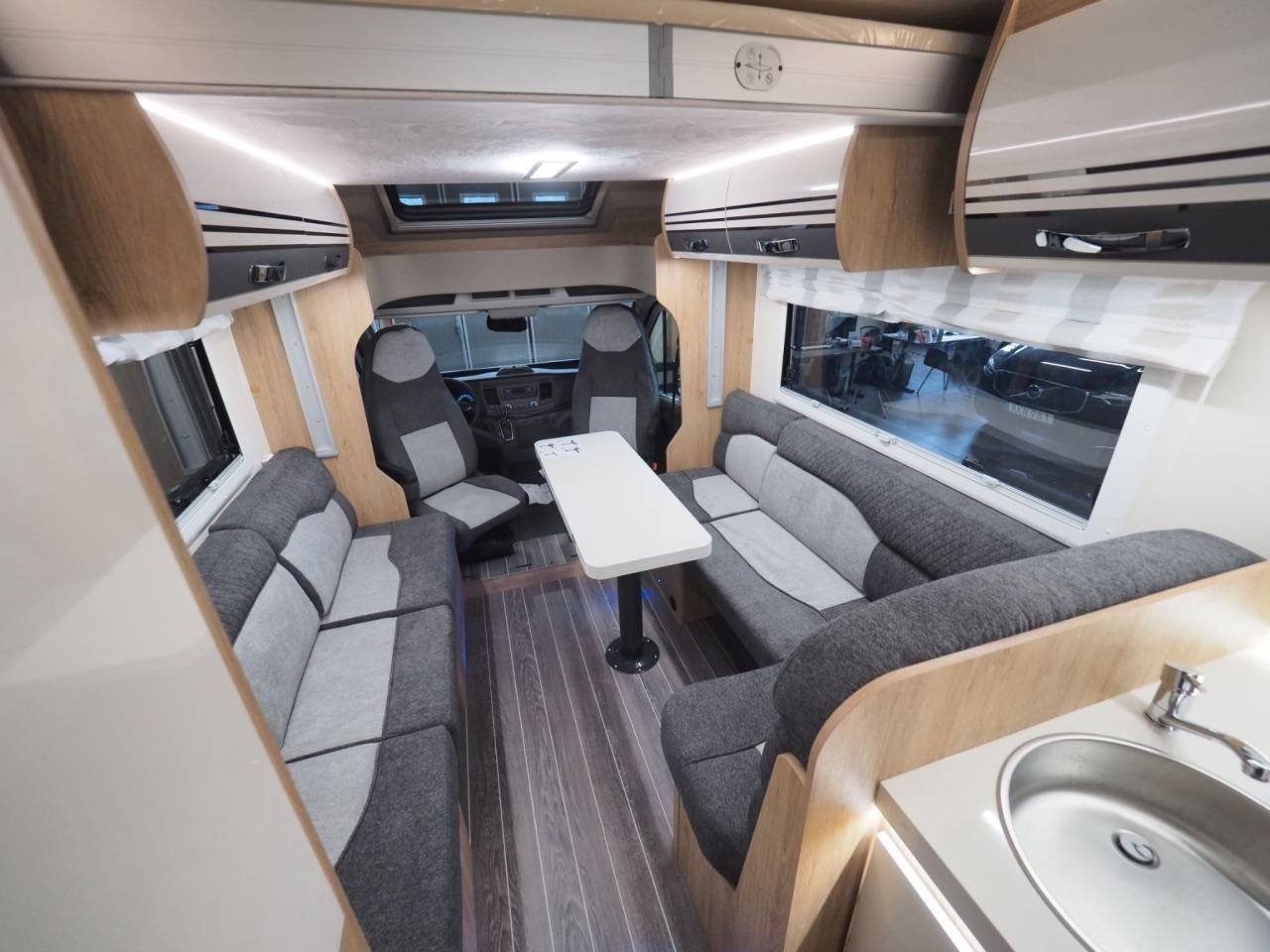 rent-ford-elliot-74xt-motorhome-in-trelleborg-from-eur-169-night