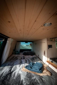 VW Caravelle TDI Campervan - Kvaløya, Norway