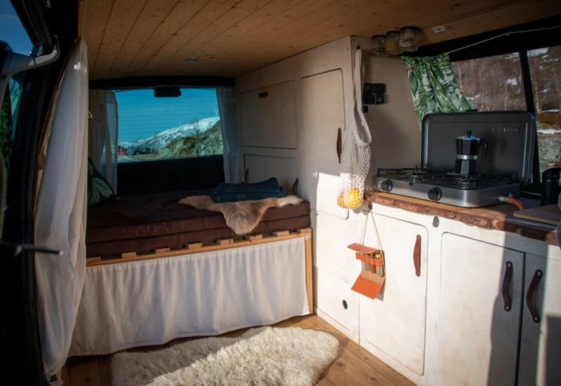 VW Caravelle TDI Campingbus - Kvaløya, Norwegen