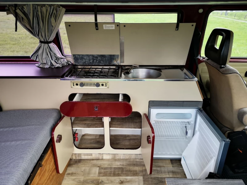 VW T3 "Cassandra" Campingbus - Altendorf, Schweiz