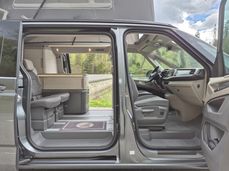 VW T7 New California Ocean Campingbus - Altendorf, Schweiz