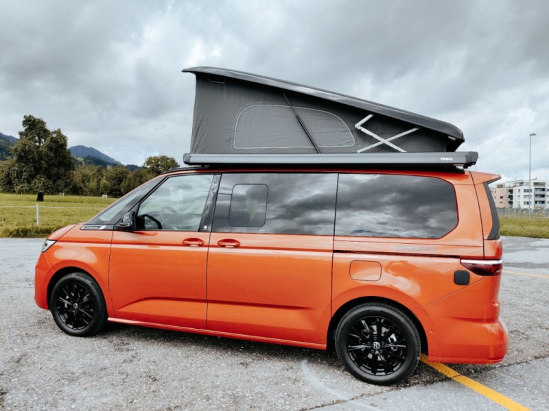 VW T7 New California Ocean PHEV Hybrid 4Motion Campingbus - Altendorf, Schweiz