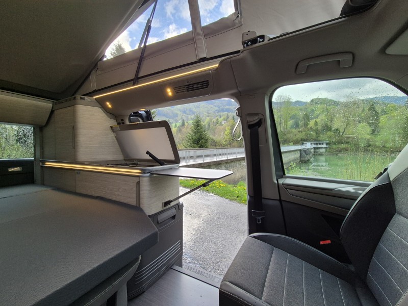 VW T7 New California Ocean Campingbus - Altendorf, Schweiz