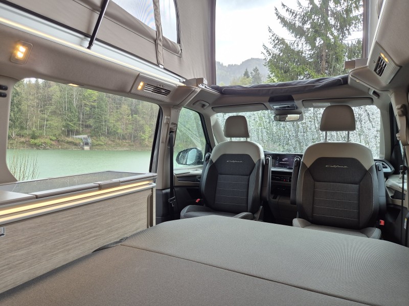 VW T7 New California Ocean Campingbus - Altendorf, Schweiz