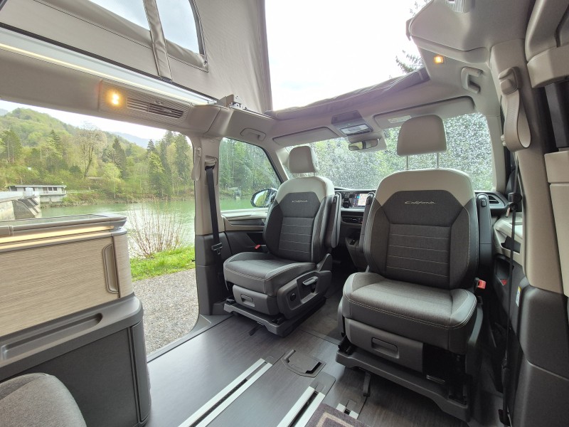 VW T7 New California Ocean Campingbus - Altendorf, Schweiz