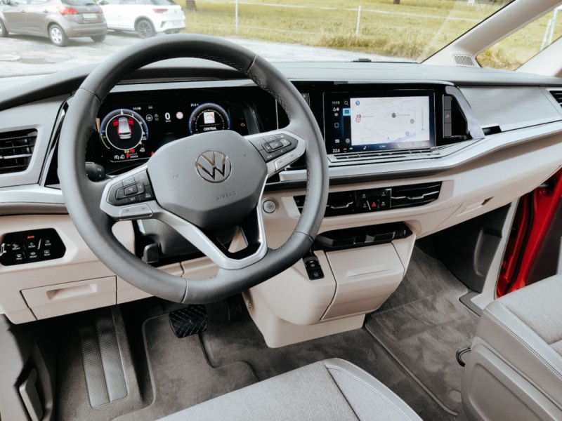 VW T7 New California Ocean PHEV Hybrid 4Motion Campingbus - Altendorf, Schweiz