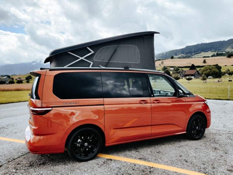 VW T7 New California Ocean PHEV Hybrid 4Motion Campingbus - Altendorf, Schweiz