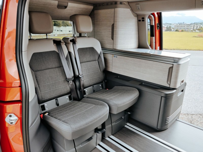 VW T7 New California Ocean PHEV Hybrid 4Motion Campingbus - Altendorf, Schweiz