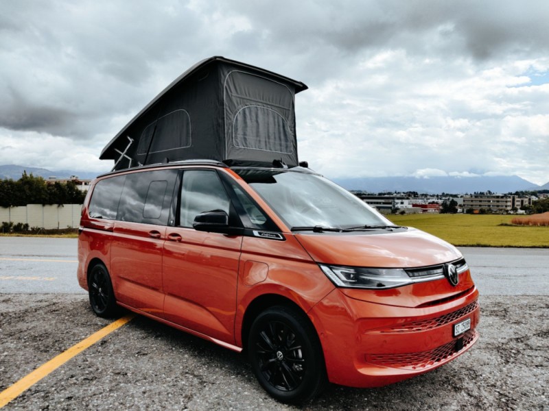 VW T7 New California Ocean PHEV Hybrid 4Motion Campingbus - Altendorf, Schweiz