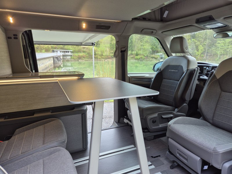 VW T7 New California Ocean Campingbus - Altendorf, Schweiz