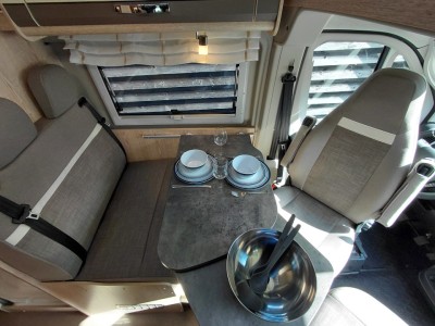 Pössl Summit 600 plus mit Aufstelldach Campervan - Biel, Switzerland