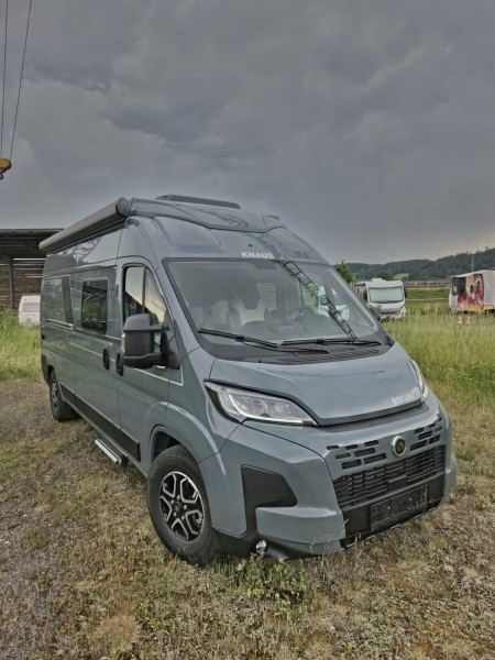 Knaus 600 MQ Retkeilyauto - Grosswangen, Sveitsi