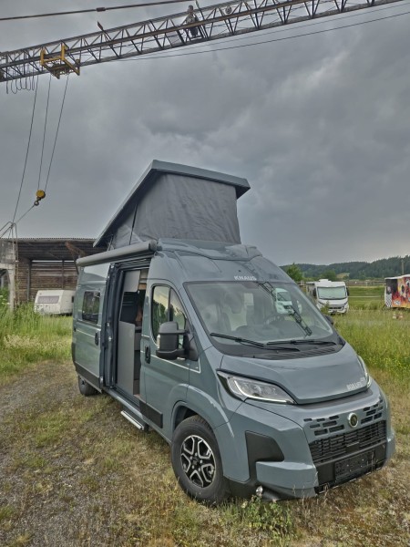 Knaus 600 MQ Retkeilyauto - Grosswangen, Sveitsi