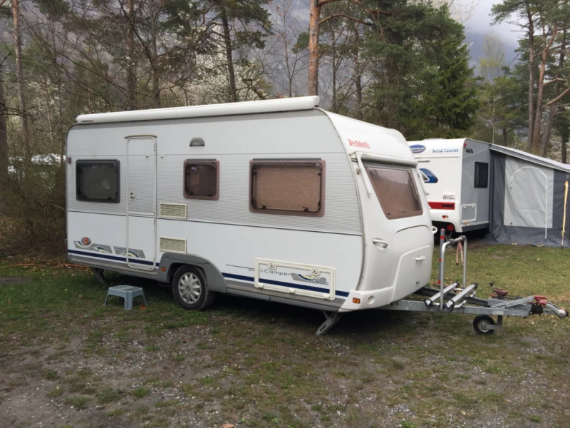 Dethleffs EG2 Caravane - Elgg, Suisse