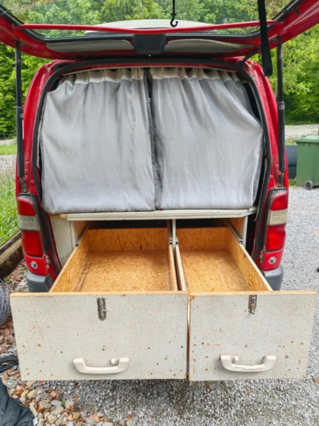 Toyota Hiace 4x4 Campingbus - Urswil, Schweiz