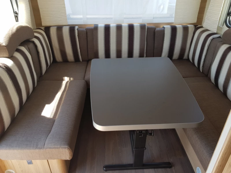 Bürstner Averso Plus 510TK Caravane - Knonau, Suisse