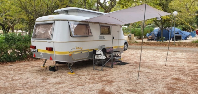 Hymer Touring Troll LMT Wohnwagen - Uster, Schweiz