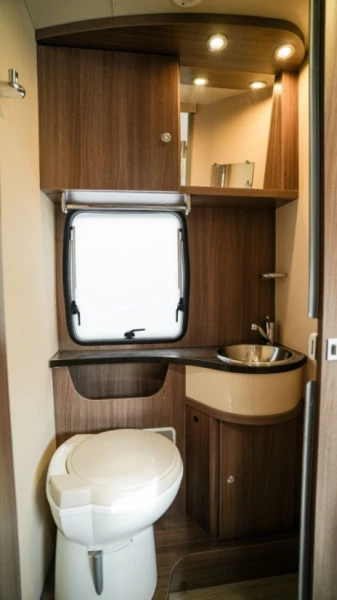 Chausson Chausson Titanium EB Wohnmobil - Bas-Vully, Schweiz