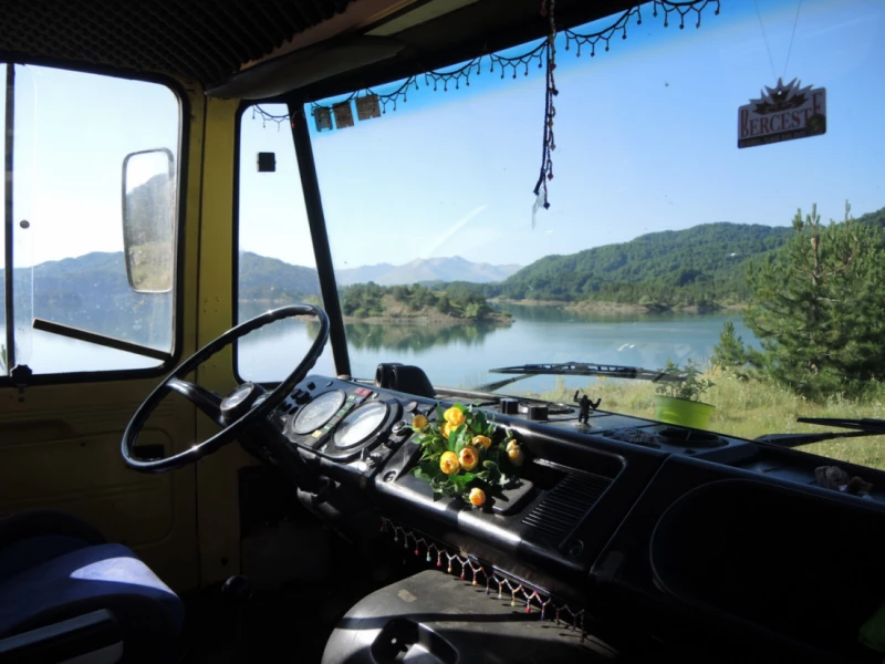 Mercedes 407D Campingbus - Münchenstein, Schweiz