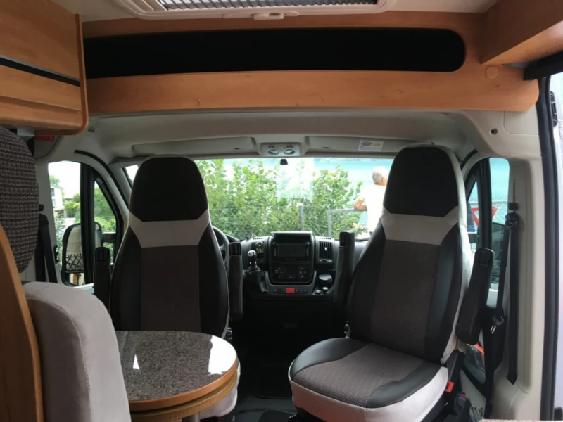Pössl Roadcamp Wohnmobil - Laax, Schweiz