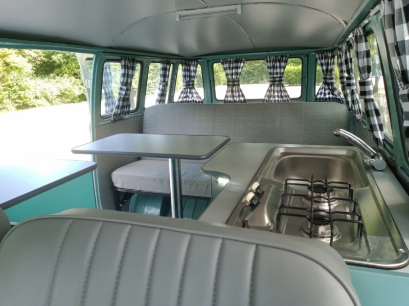 VW t1 Campingbus - Cheyres, Schweiz