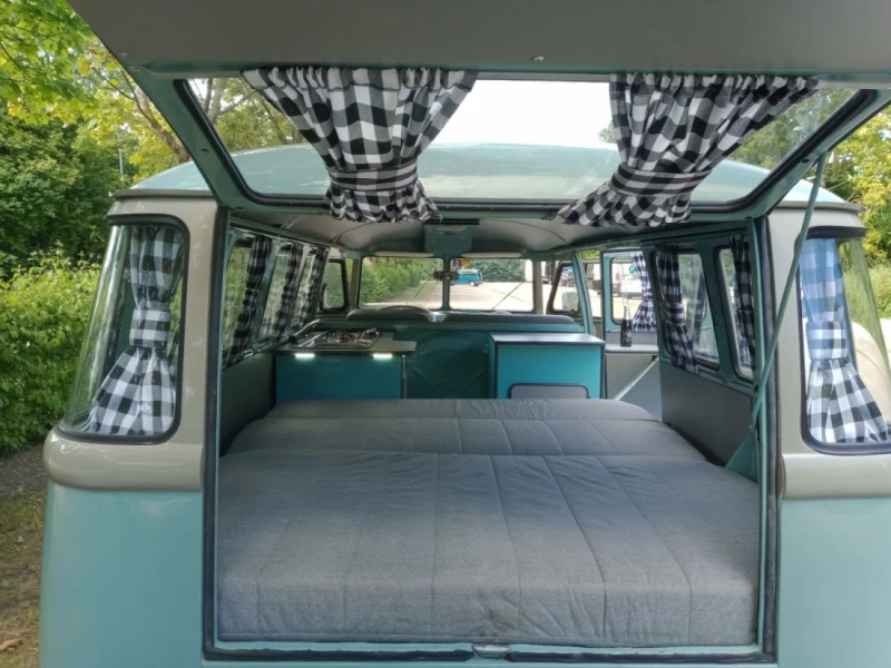 VW t1 Campingbus - Cheyres, Schweiz
