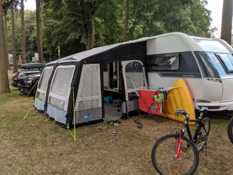 Hobby 620 CL Wohnwagen - Büren an der Aare, Schweiz