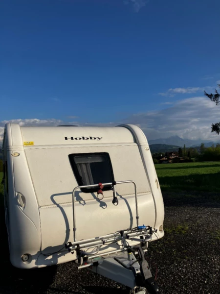 Hobby deLuxe 560KMFe Hochbett Wohnwagen - Emmen, Schweiz