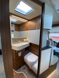 Hymer Classe B MC I 580 Motorhome - Aire-la-Ville, Switzerland