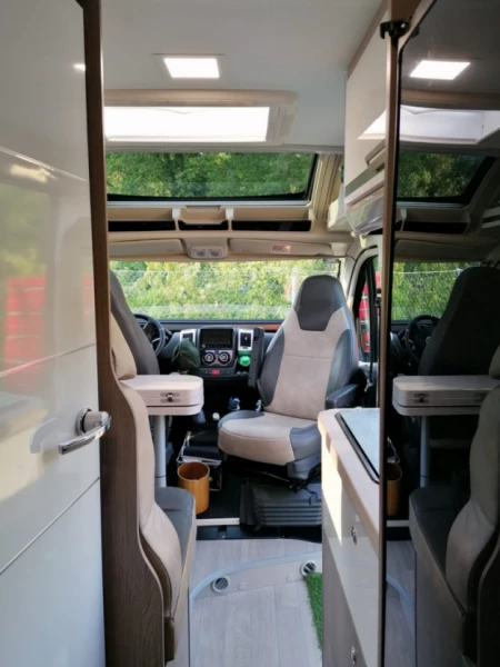Challenger Vany 114 Campervan - Binningen, Switzerland
