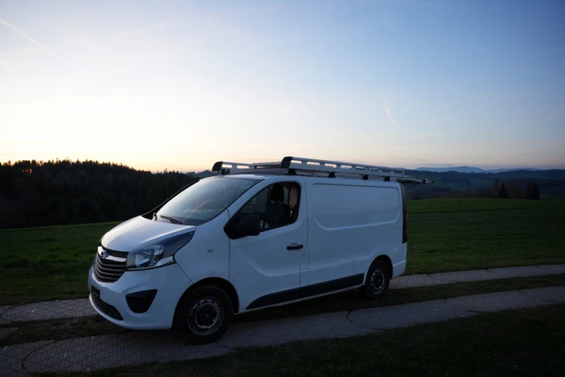 Opel Vivaro Campingbus - Lützelflüh, Schweiz