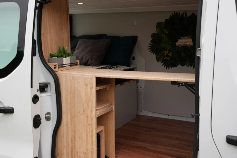 Opel Vivaro Campingbus - Lützelflüh, Schweiz