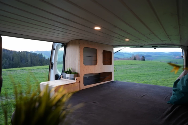 Opel Vivaro Campingbus - Lützelflüh, Schweiz