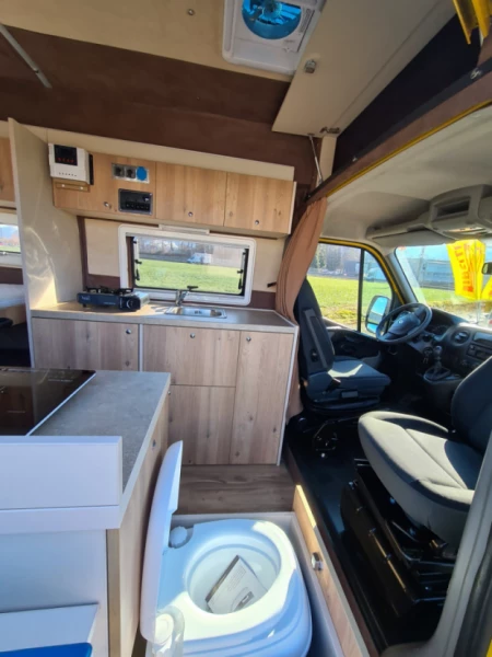 ADVENTURE MASTER Autocamper - Lachen, Schweiz