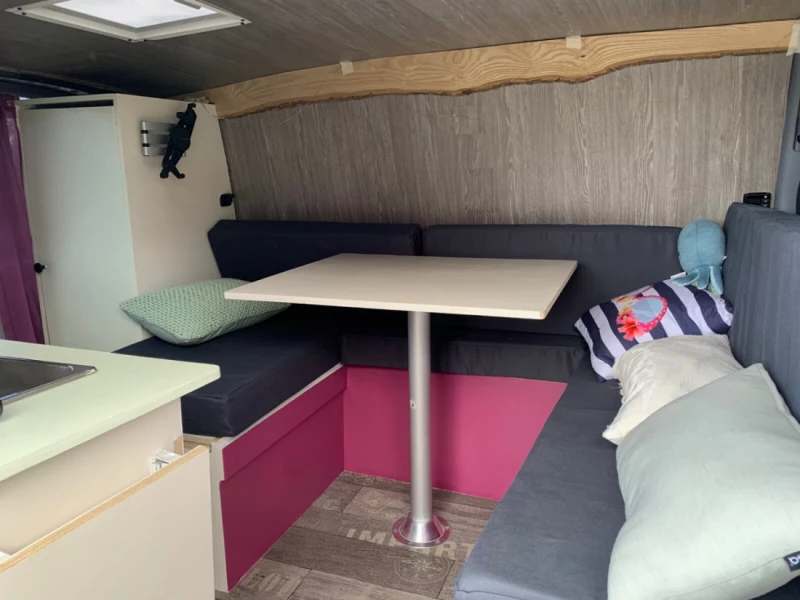 Mercedes Vito Campingbus - Bevaix, Schweiz