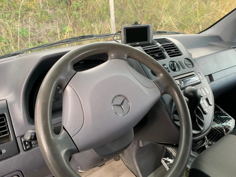 Mercedes Vito Campingbus - Bevaix, Schweiz