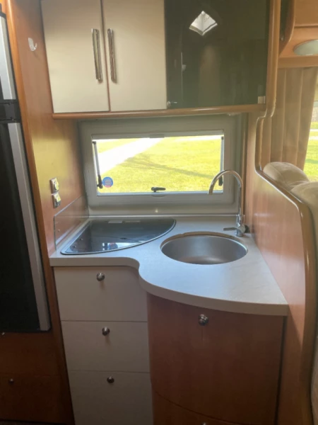 Carthago C-Tourer Husbil - Lupsingen, Schweiz